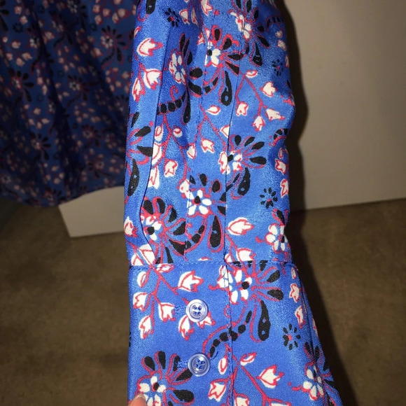 J crew  blue floral blouse - Picture 3 of 4